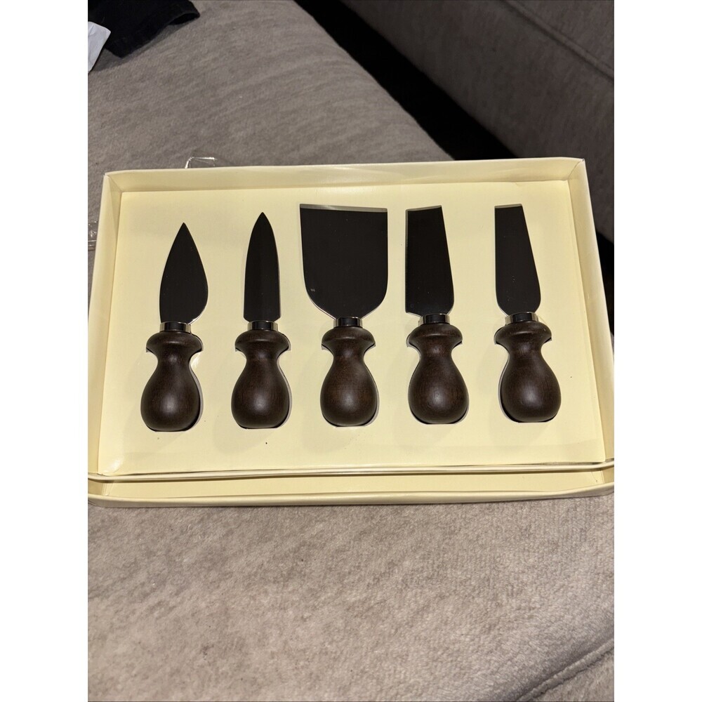 Pottery Barn NWOT Boxed Set of Five Cheese Knives Stainless Steel Wood Handles